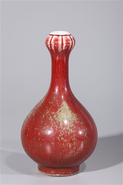 Appraisal: Chinese peach bloom bottle vase with six-character Qianlong reign mark