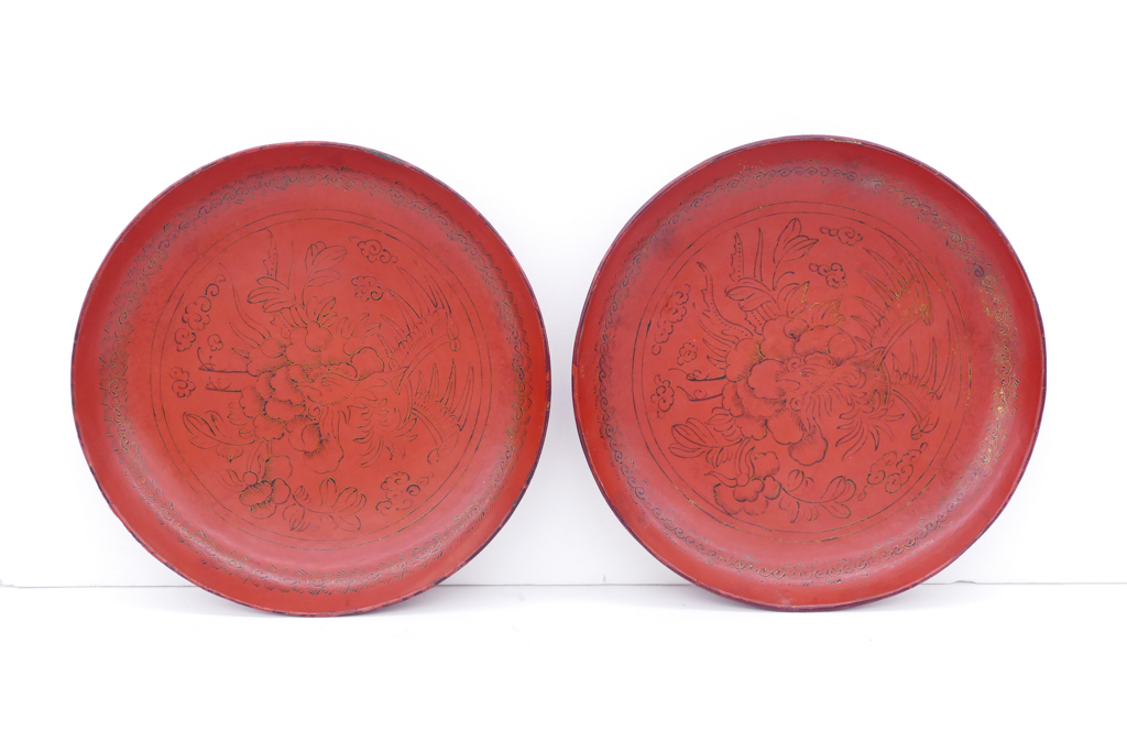 Appraisal: Pair Chinese Qing Lacquered Phoenix Plates A matched pair of