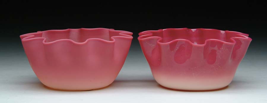 Appraisal: TWO PEACH BLOW FINGER BOWLS Lot of two New England