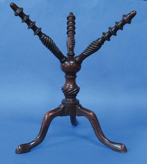 Appraisal: A GEORGE III MAHOGANY CAT STAND with spirally-turned uprights on