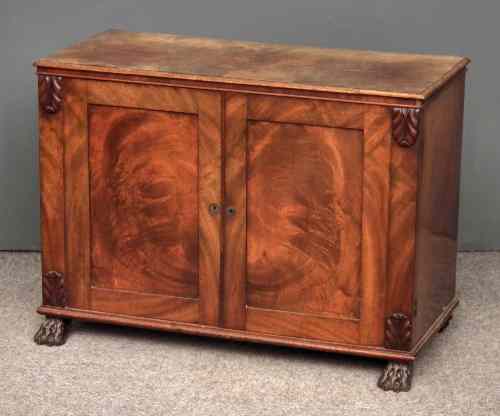 Appraisal: An early Victorian ''Collectors'' mahogany cabinet fitted twelve small drawers