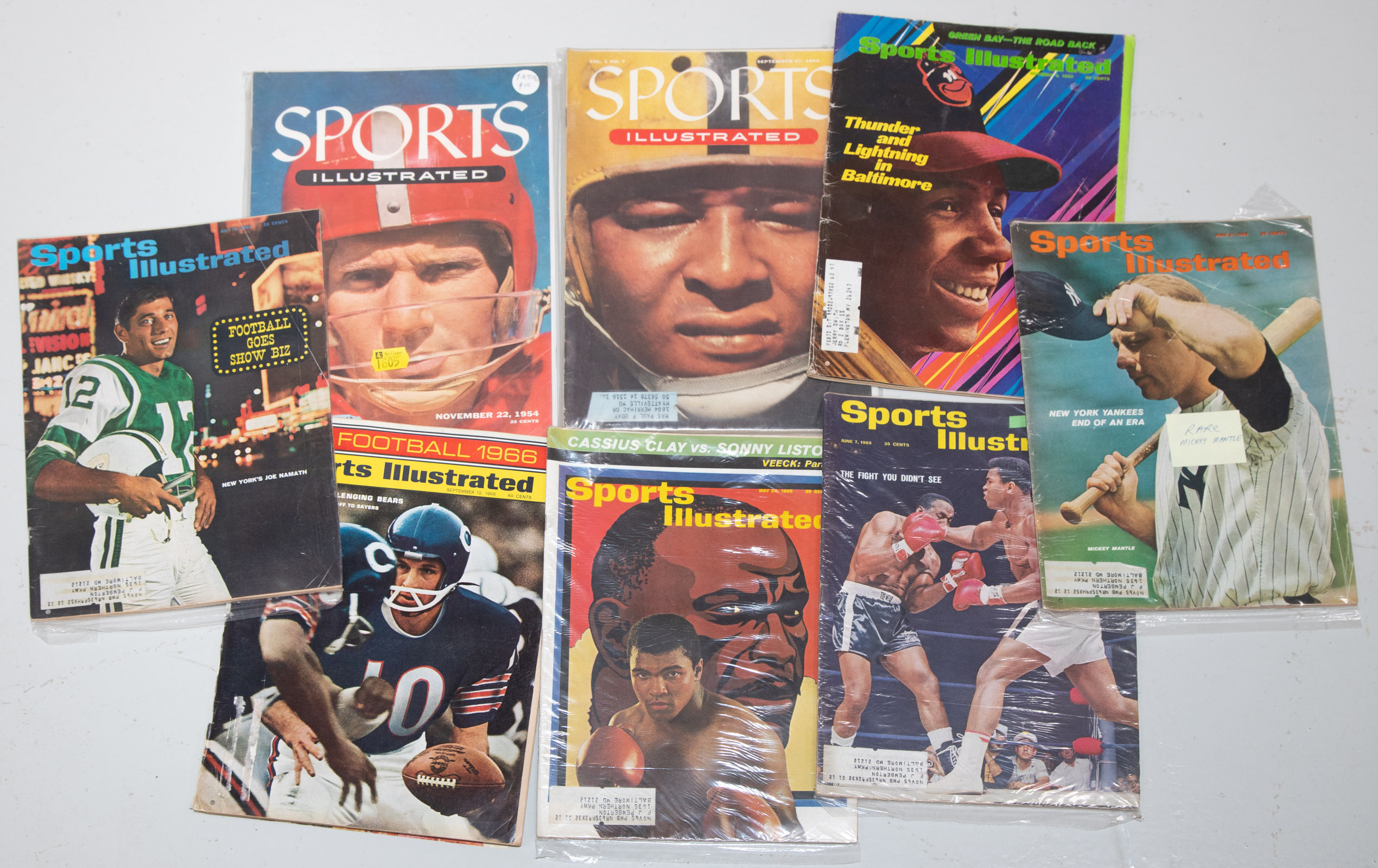 Appraisal: LARGE GROUP OF VINTAGE SPORT SPORTS ILLUSTRATED Primarily s and