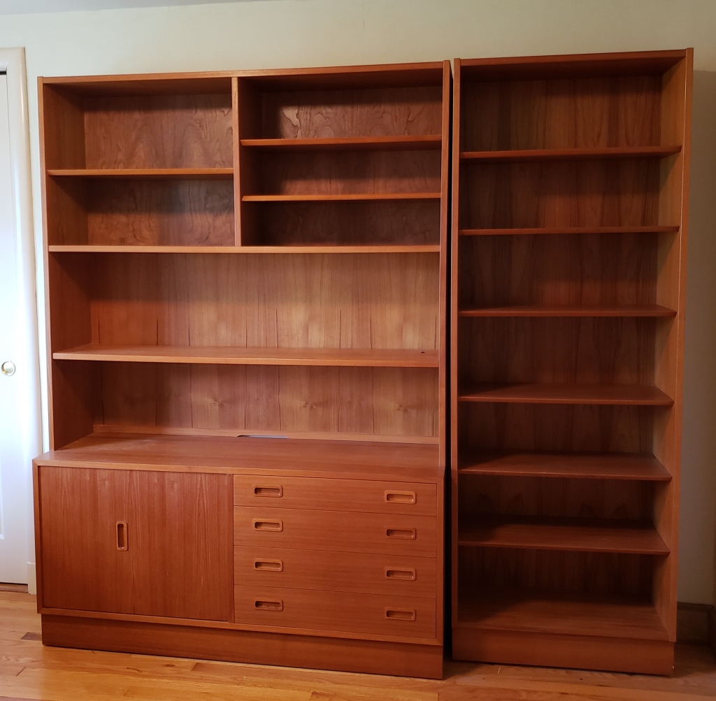 Appraisal: DOMINO MOBLER DANISH MODERN TEAK VENEER SIDEBOARD Denmark th CenturyTeak