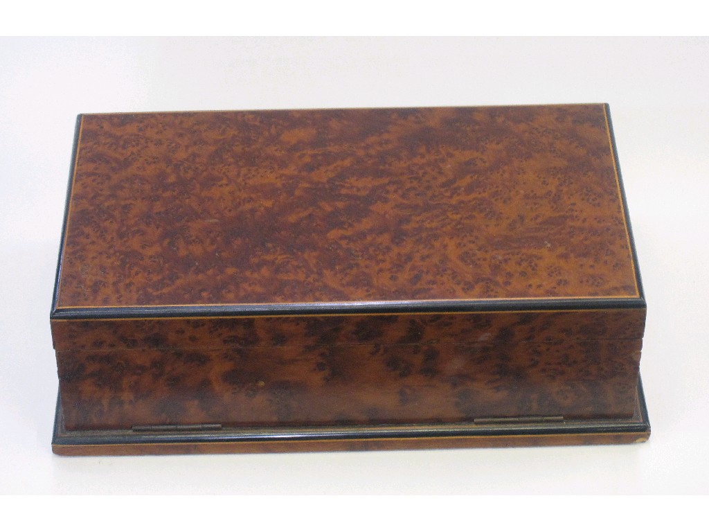 Appraisal: Burr wood cigar box