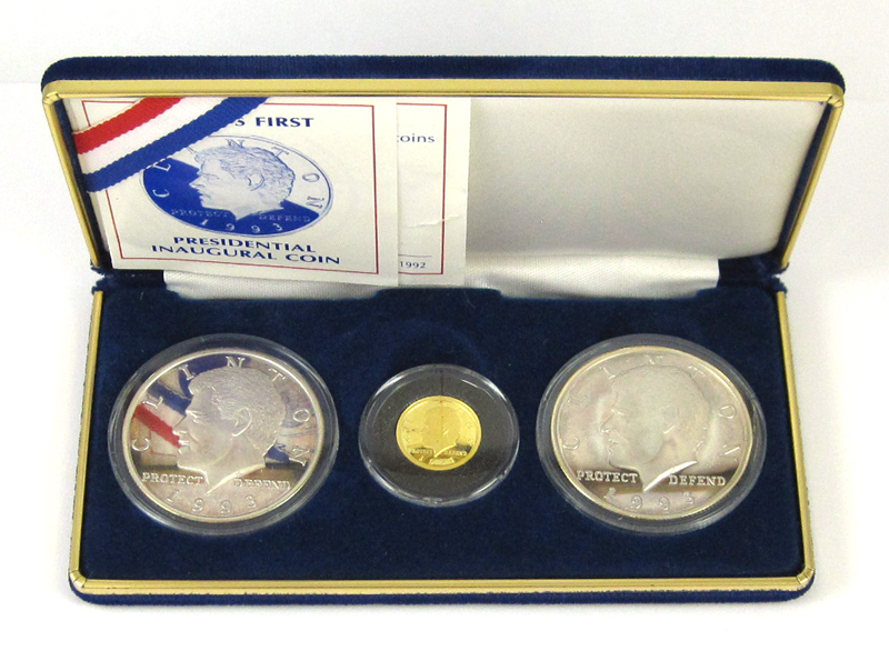 Appraisal: THREE-PIECE COMMEMORATIVE COIN SET President Bill Clinton Inaugural the cased