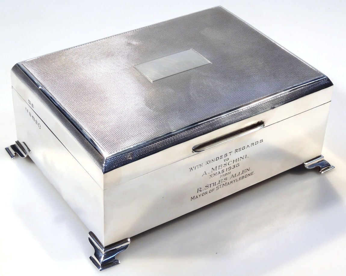 Appraisal: A George VI silver and cedar lined cigarette box the