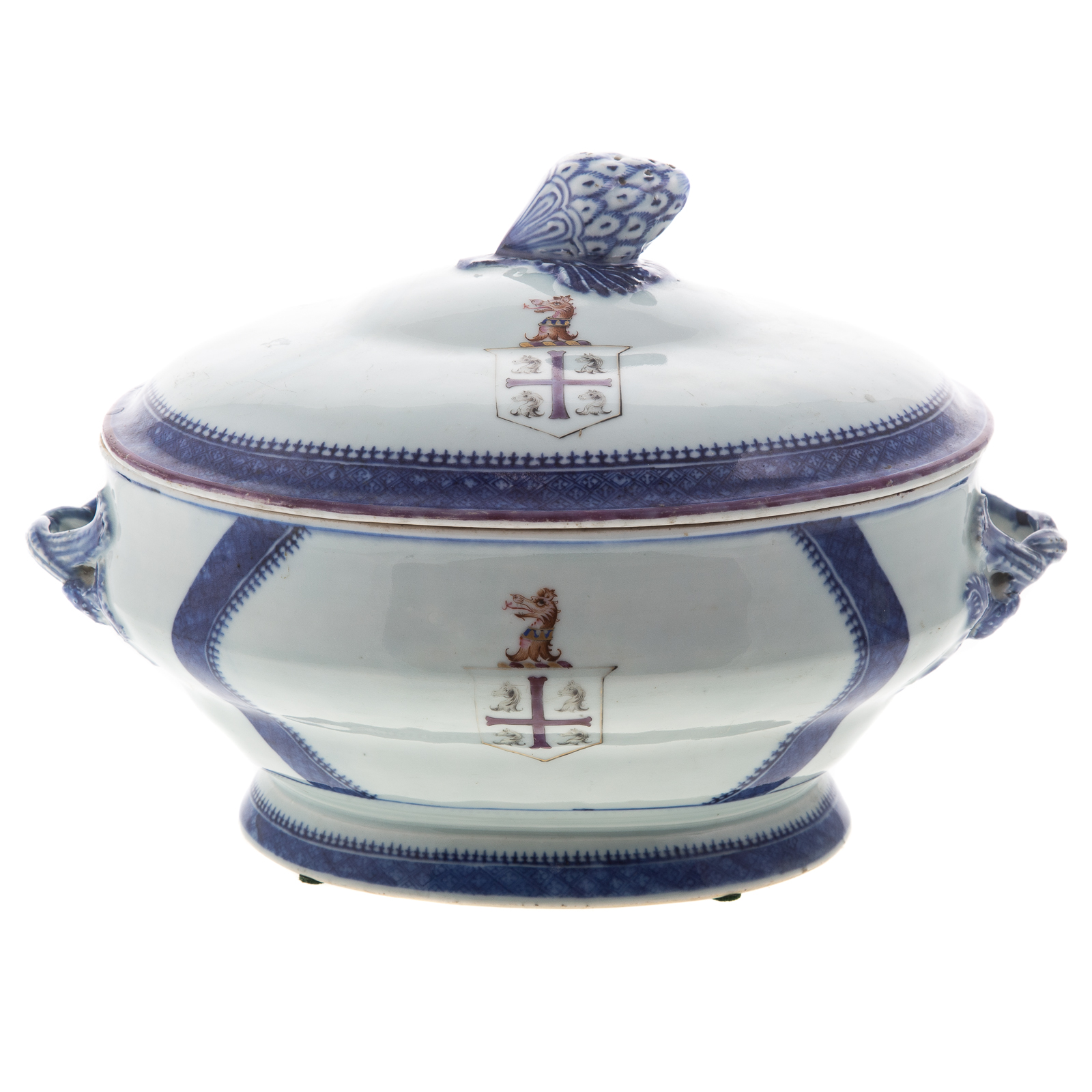 Appraisal: CHINESE EXPORT ARMORIAL PORCELAIN SOUP TUREEN Circa bulbous form having