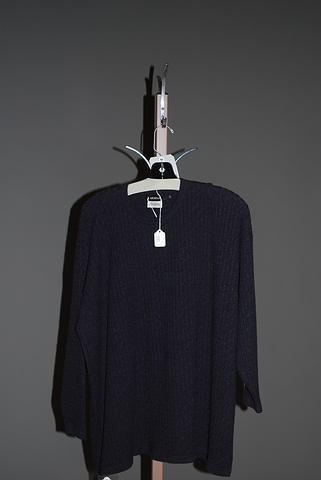 Appraisal: Eskander green heather basic long sleeve cashmere scrunch pullover Size