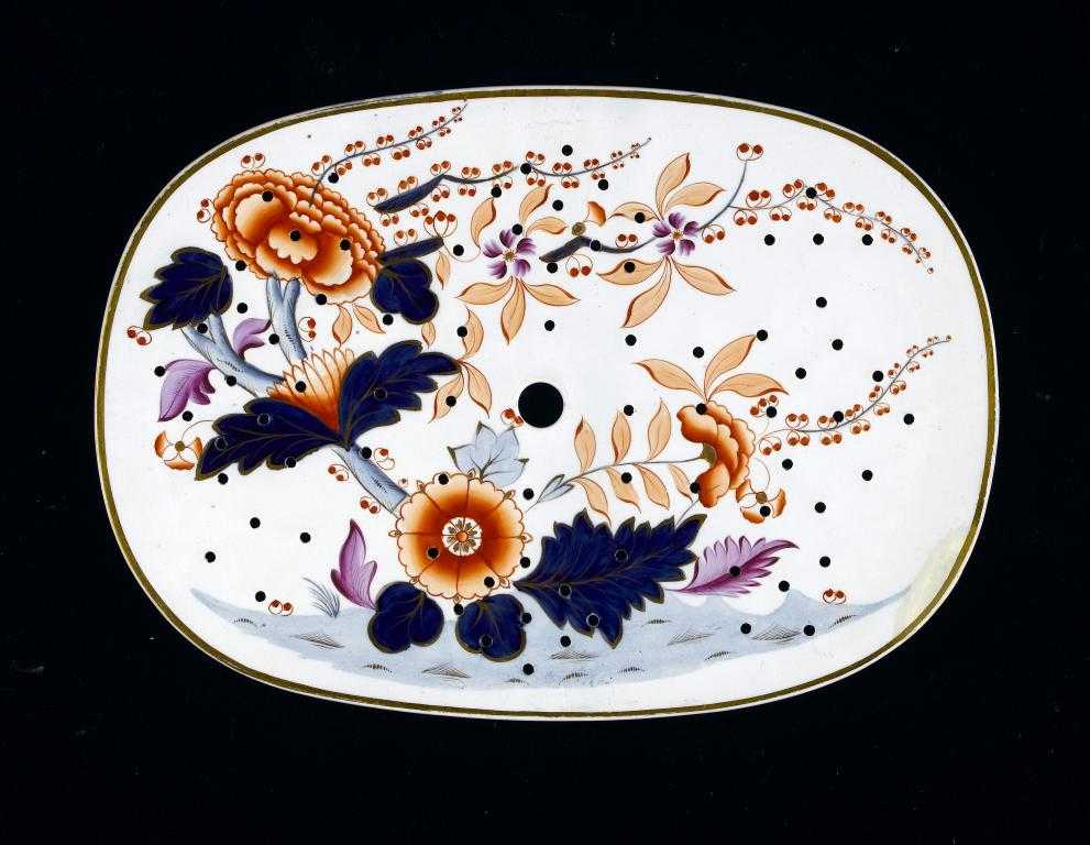 Appraisal: A DAVENPORT STONE CHINA JAPAN PATTERN DRAINER painted in deep