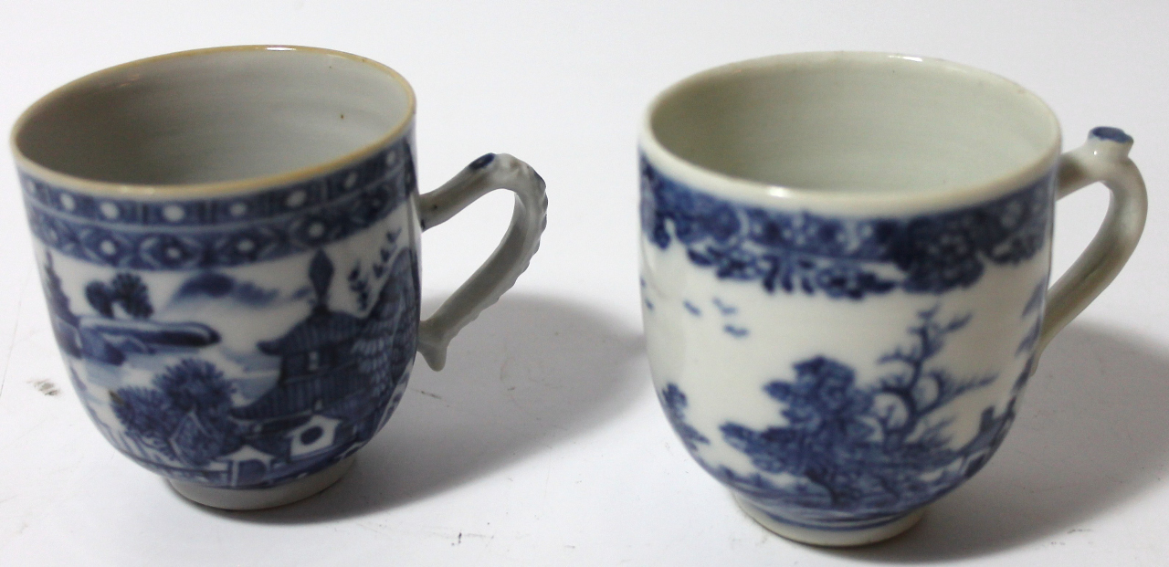 Appraisal: A matched pair of thC blue and white porcelain tea