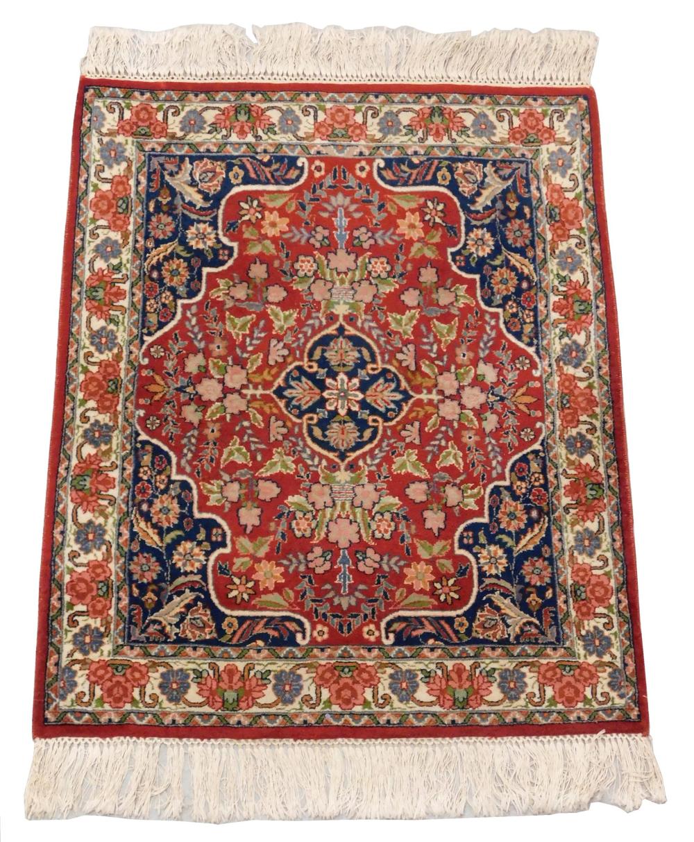 Appraisal: RUG Modern Persian pattern scatter rug l x w dark