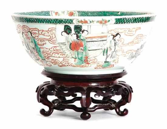 Appraisal: Chinese Export famille verte porcelain punch bowl late Qing Dynasty