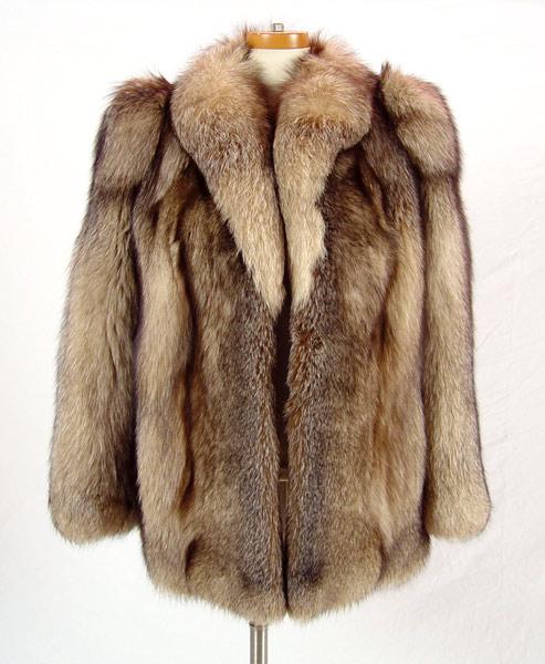 Appraisal: SUMPTUOUS SAGA FOX JACKET Plush fur jacket Saga Dox label