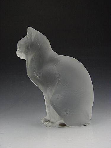 Appraisal: LALIQUE CRYSTAL ''CHAT ASSIS'' SITTING CAT FIGURE Signed Lalique France