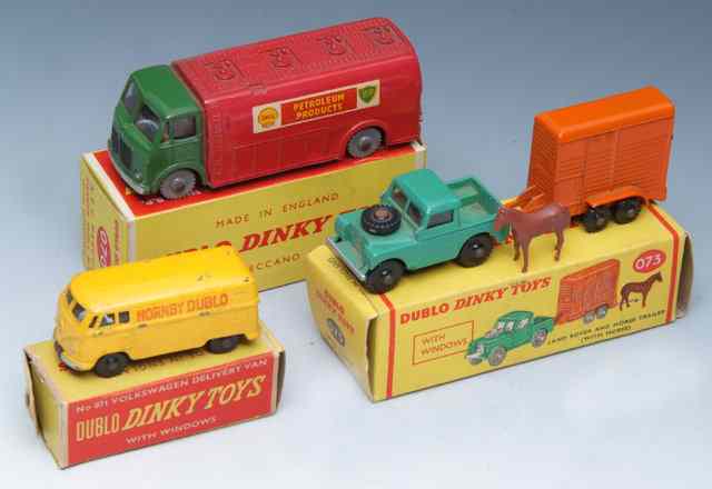 Appraisal: A DUBLO DINKY TOYS A E C MERCURY TANKER SHELL