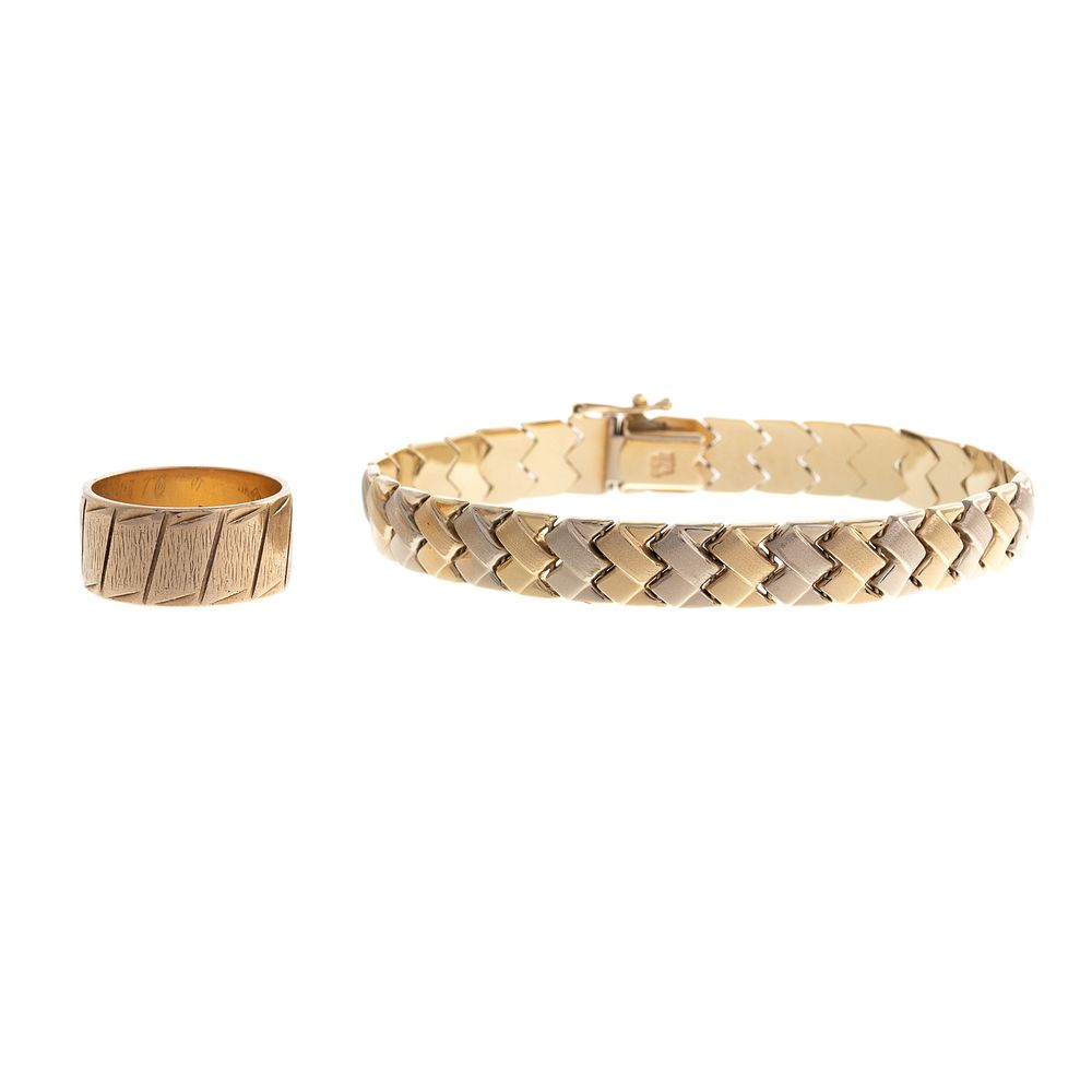 Appraisal: A Woven Link Bracelet Band in K Yellow Gold K