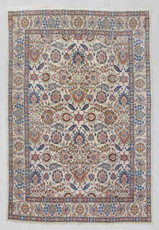 Appraisal: PERSIAN TABRIZ SEMI-ANTIQUE HAND KNOTTED WOOL RUG This beautiful rug