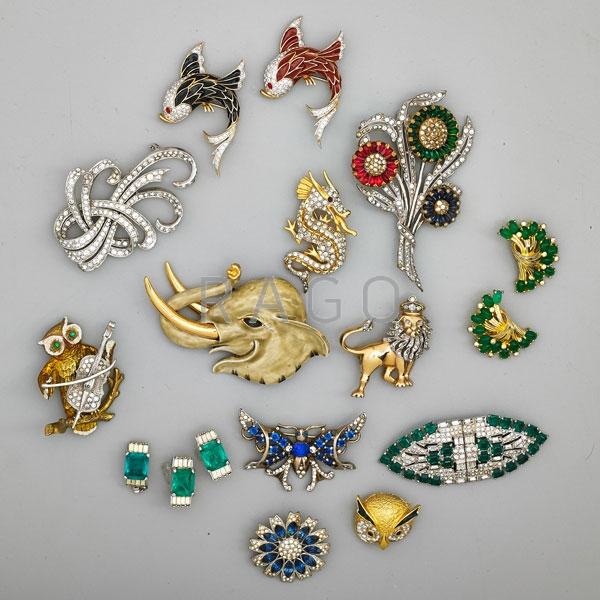 Appraisal: GROUP OF VINTAGE COSTUME JEWELRY Condition Report