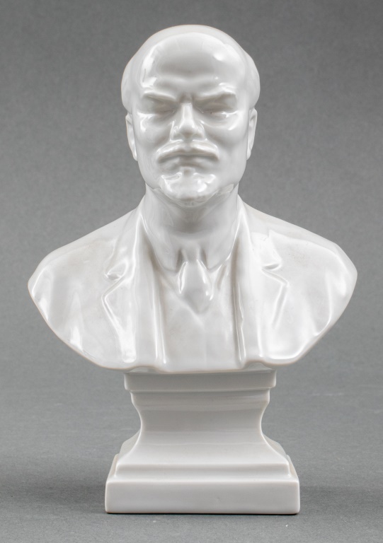 Appraisal: HEREND PORCELAIN BUST OF LENIN Hungarian Herend porcelain bust of