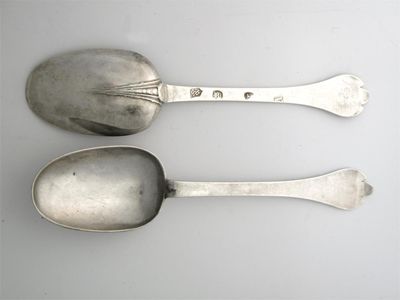 Appraisal: A pair of William and Mary trefid spoons with bead