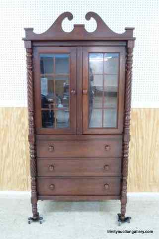 Appraisal: Mahogany Duncan Phyfe Style China CabinetThis is a very nice