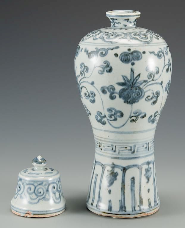 Appraisal: Blue White Chinese Porcelain Vase Chinese blue and white porcelain