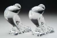 Appraisal: PAIR OF STEUBEN POUTER PIGEONS Clear crystal glass bird sculptures