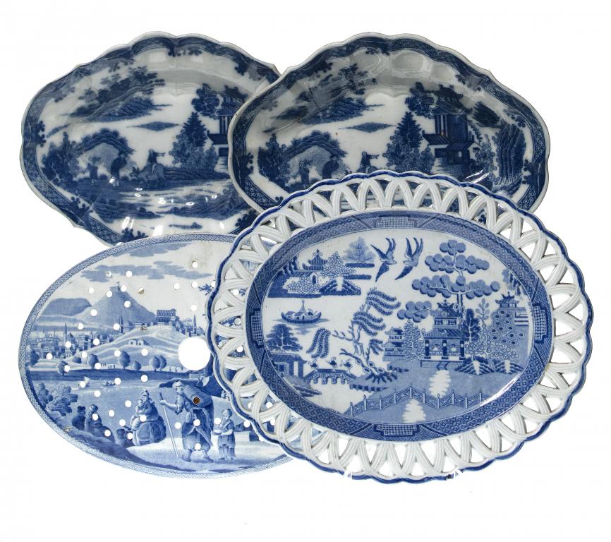 Appraisal: A PAIR OF BLUE PRINTED PEARLWARE FLUTED LOZENGE SHAPED BOY