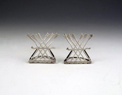 Appraisal: A pair of armorial silver menu card holders unmarked circa