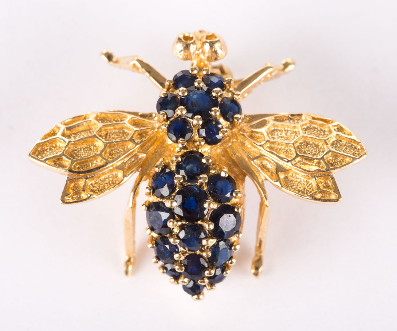 Appraisal: A Bee Brooch in Sapphires and Gold K bumble bee