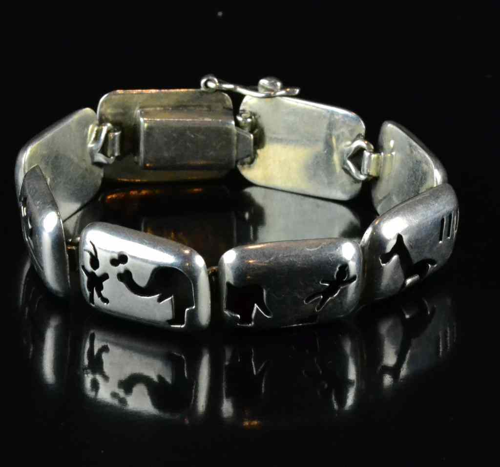 Appraisal: Modern Sterling Bracelet Zoo Motif - signedModern design each link