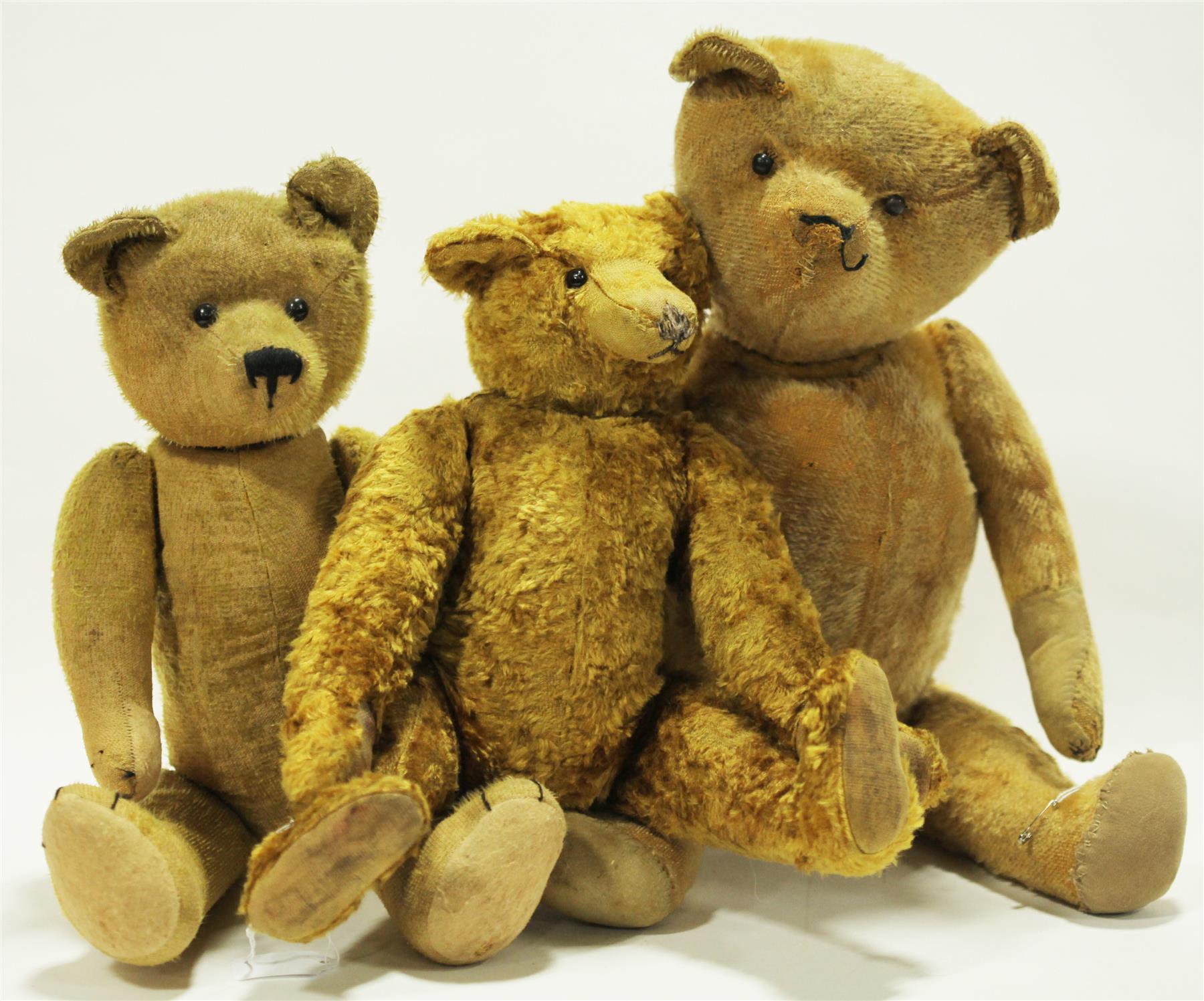 Appraisal: THREE GOLDEN MOHAIR BEARS American or German early th century