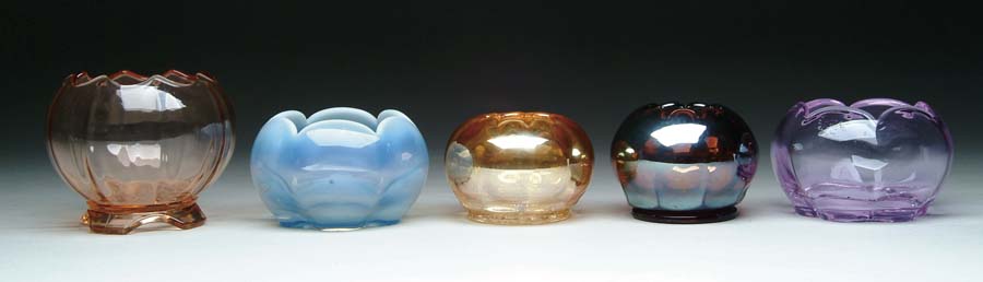 Appraisal: FIVE GLASS ROSE BOWLS Lot consists of a Tiffin Twilight