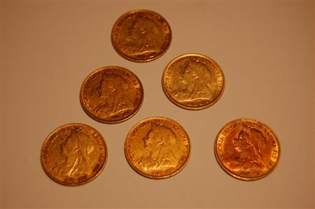 Appraisal: A group of old head Victorian half sovereigns comprising three