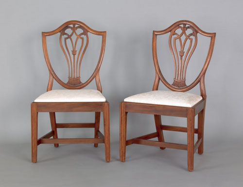 Appraisal: Pair of Philadelphia Hepplewhite mahogany shieldback dining chairs ca each