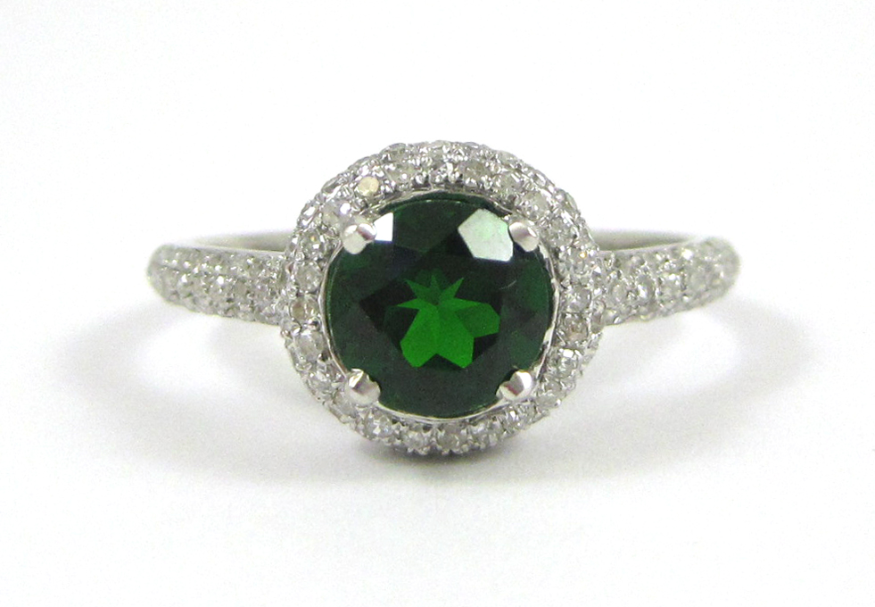 Appraisal: CHROME DIOPSIDE AND DIAMOND RING The k white gold ring