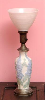 Appraisal: PHOENIX CONSOLIDATED ART GLASS VASE MOUNTED AS A LAMP The