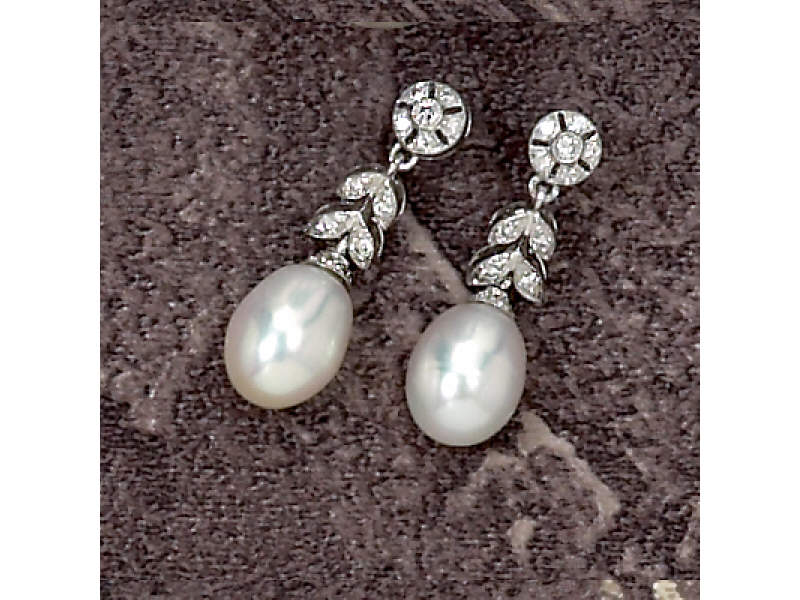 Appraisal: DIAMOND AND PEARL EARRINGS k white gold dangling earrings set