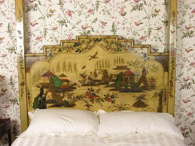 Appraisal: A chinoserie decorated four poster bed the canopy with faux