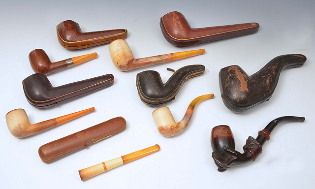 Appraisal: BARLINGS SPECIAL LARBALESTIER PIPE four Meresham pipes and a dash