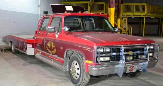 Appraisal: CHEVROLET WRECKERA Chevrolet four door wrecker with red and brown