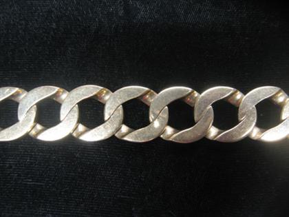 Appraisal: karat yellow gold link bracelet Heavy curb link bracelet L