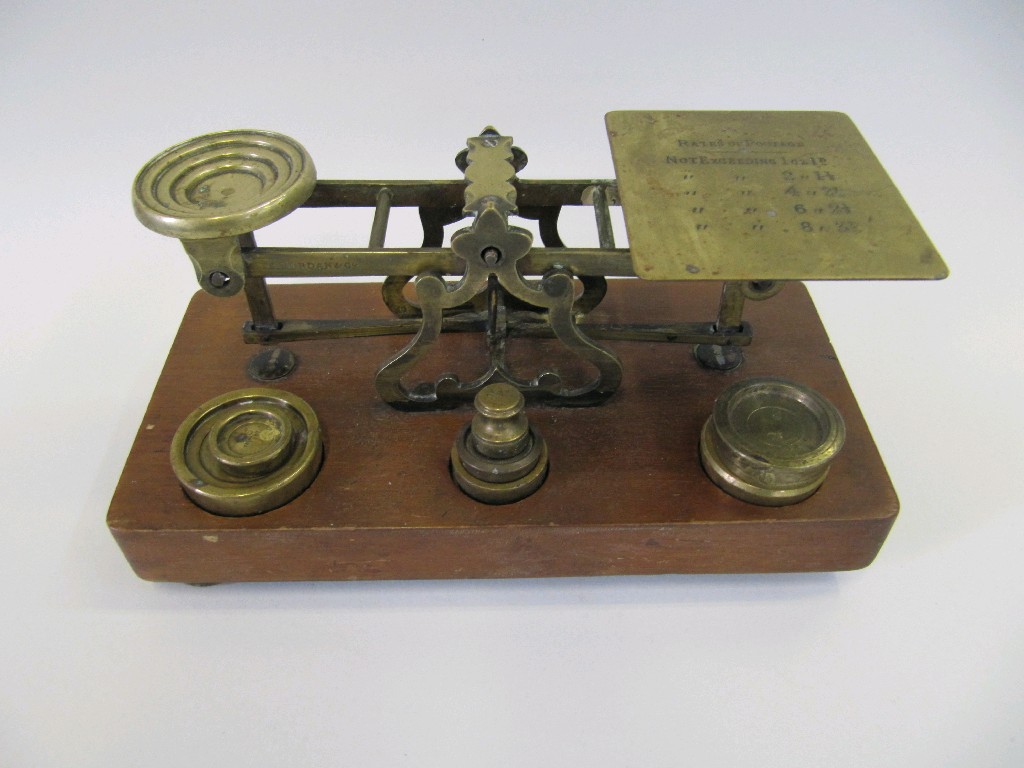 Appraisal: Set of postage scales and weights by S Mordon Co