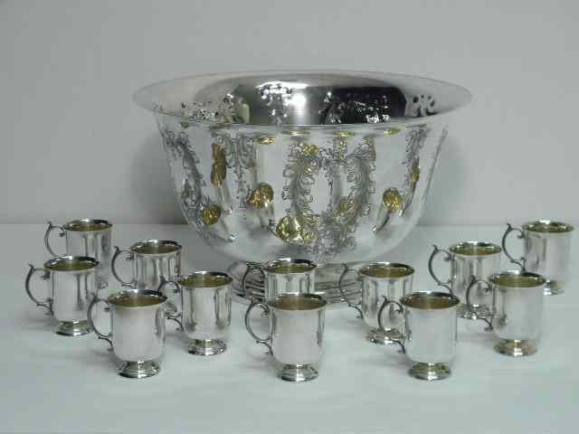 Appraisal: Manchester Silver Co sterling silver punch bowl set Includes the