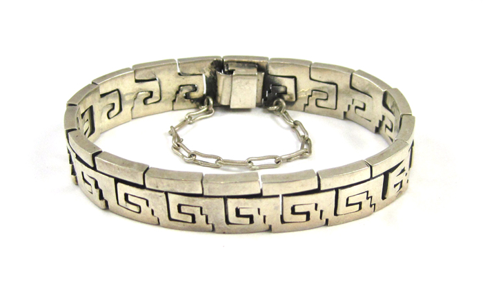 Appraisal: MEXICO STERLING SILVER BRACELET measuring - inches in length and