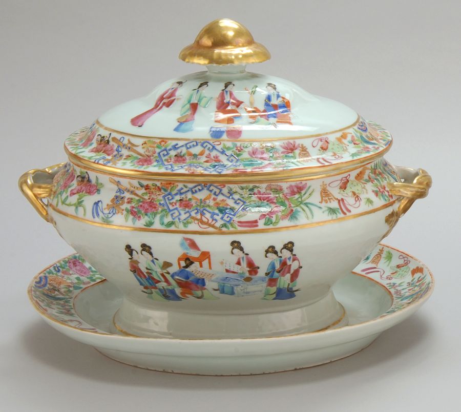 Appraisal: CHINESE EXPORT PORCELAIN FAMILLE ROSE PORCELAIN TUREEN AND UNDERTRAY Circa