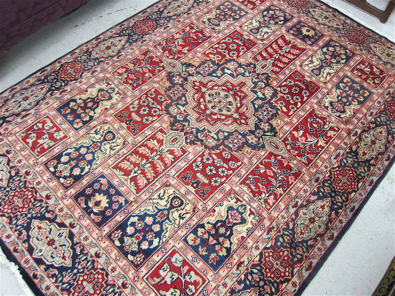 Appraisal: HAND KNOTTED ORIENTAL AREA RUG Indo-Persian medallion and garden panel