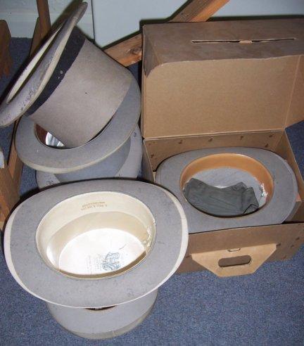 Appraisal: A quantity of grey top hats various makers