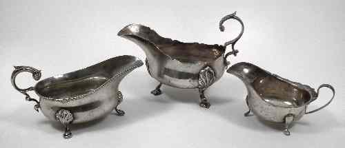 Appraisal: A late Victorian silver oval sauce boat of th Century