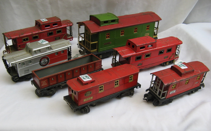 Appraisal: FOURTEEN PIECES TOY RAILROAD ITEMS American Flyer O gauge red